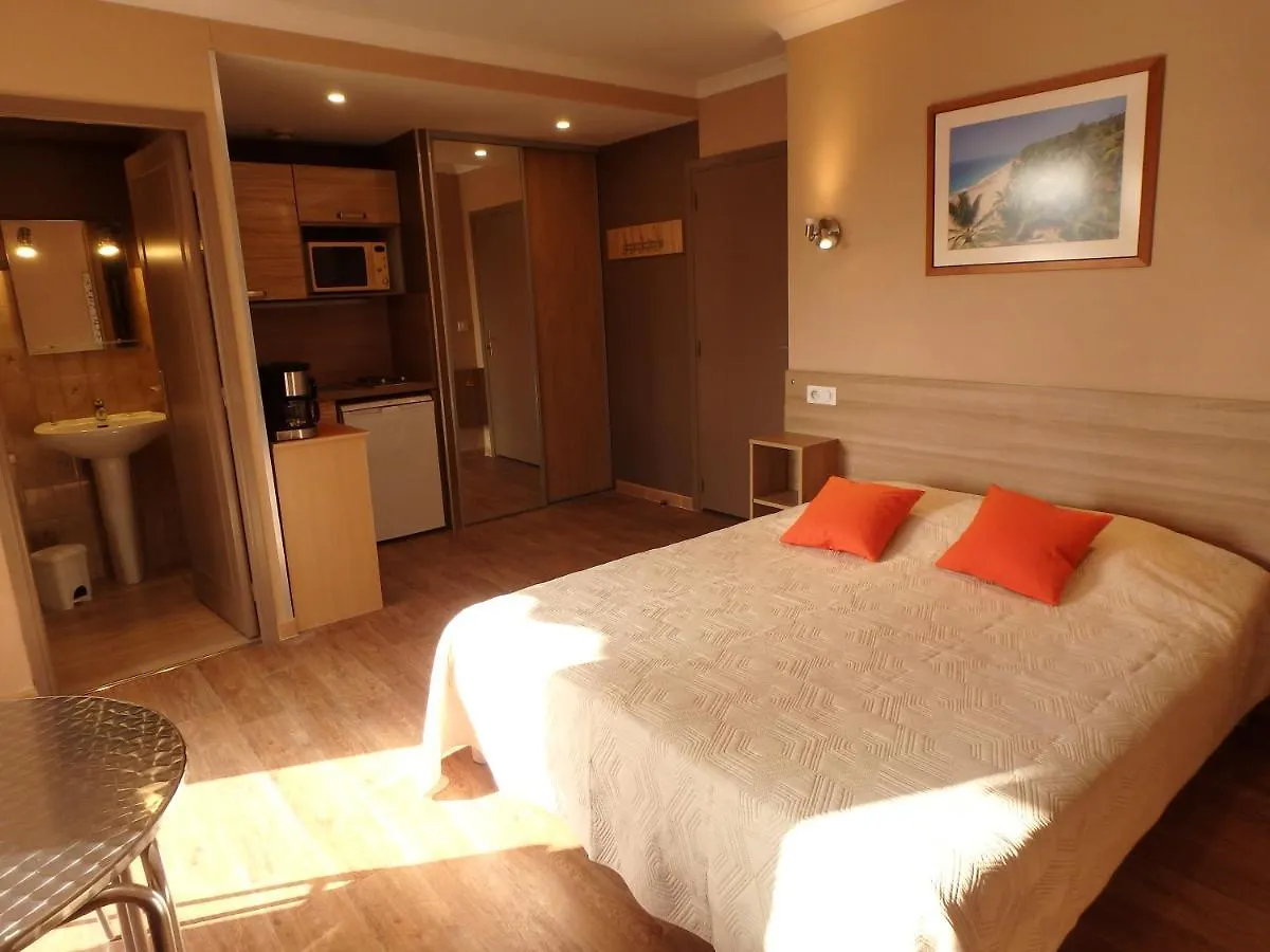Residence Veles Plage Cannes 3*,  France