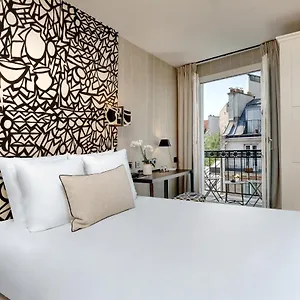**** Hotel Le Senat Francia
