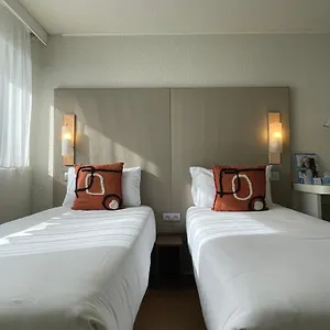 *** Hotel Campanile Francia