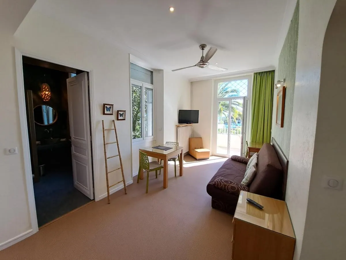Residence Veles Plage Cannes 3*,